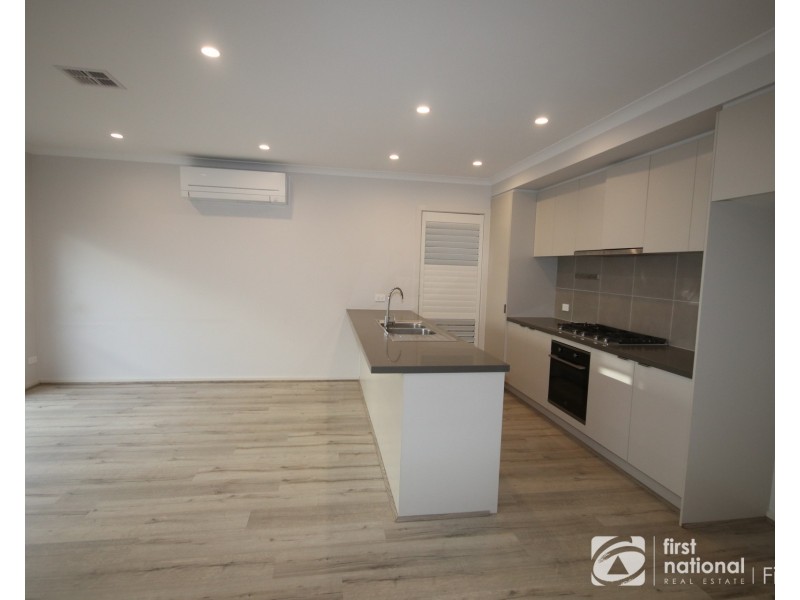 72 Stature Avenue, Clyde North VIC 3978