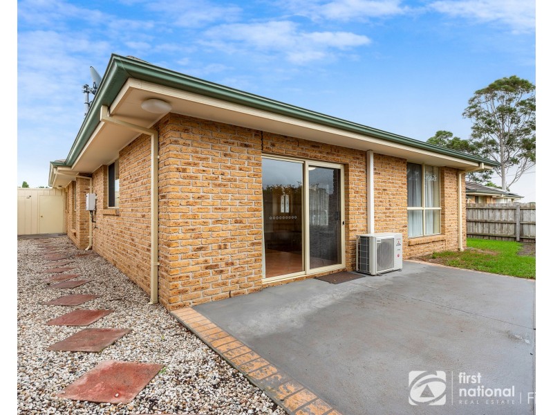 2/6 Lawson Close, Cranbourne VIC 3977