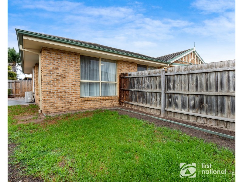 2/6 Lawson Close, Cranbourne VIC 3977