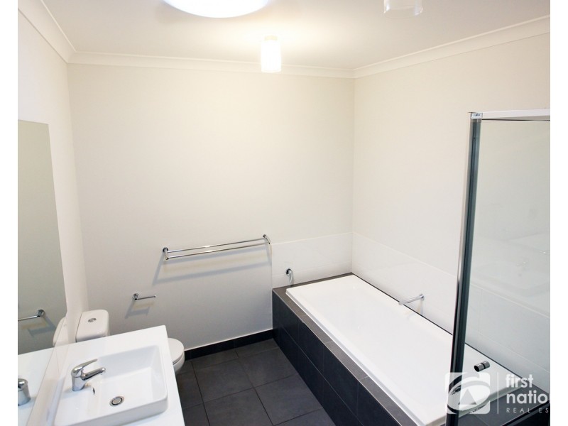 49 Adriatic Circuit, Clyde VIC 3978