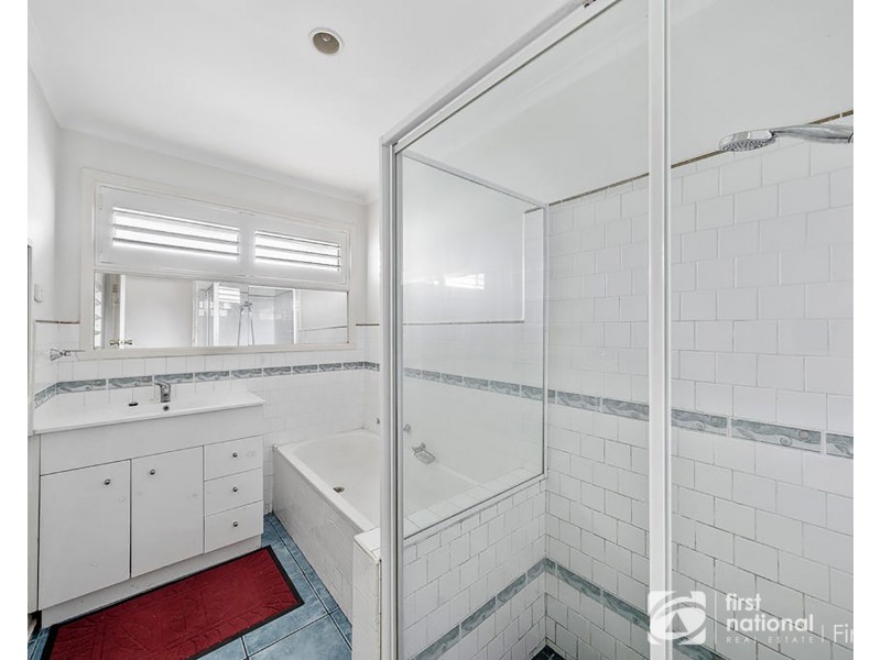 2/28 Latrobe Street, Cranbourne VIC 3977