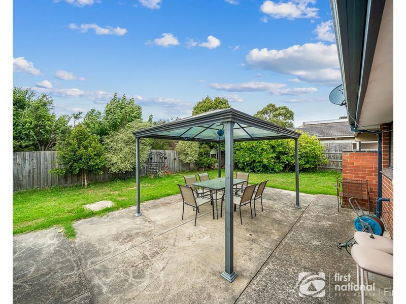 2/28 Latrobe Street, Cranbourne VIC 3977