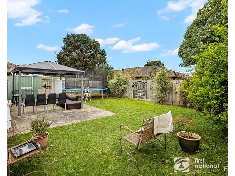 2/28 Latrobe Street, Cranbourne VIC 3977