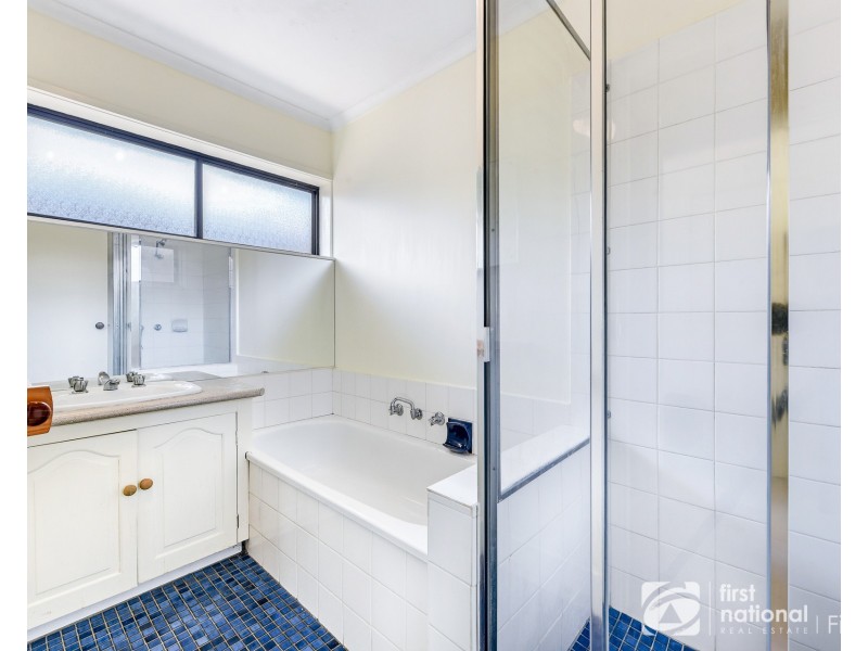 8 Seagull Close, Blind Bight VIC 3980