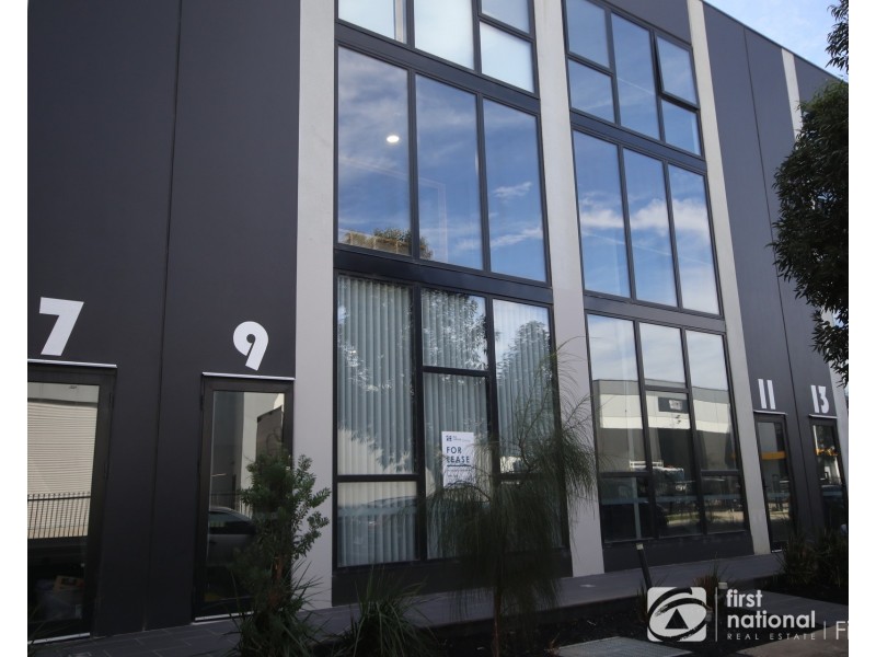 Level 1/9 Maughan Way, Cranbourne West VIC 3977