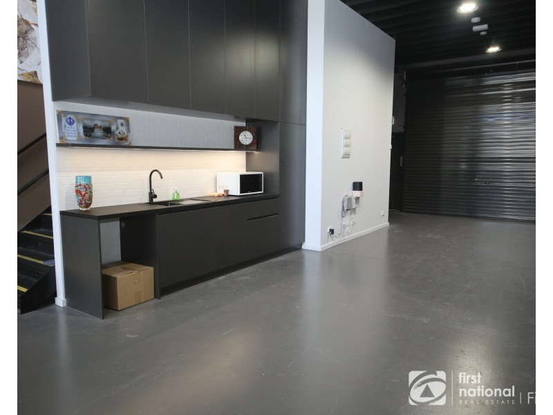 Level 1/9 Maughan Way, Cranbourne West VIC 3977