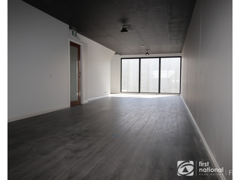 Level 1/9 Maughan Way, Cranbourne West VIC 3977