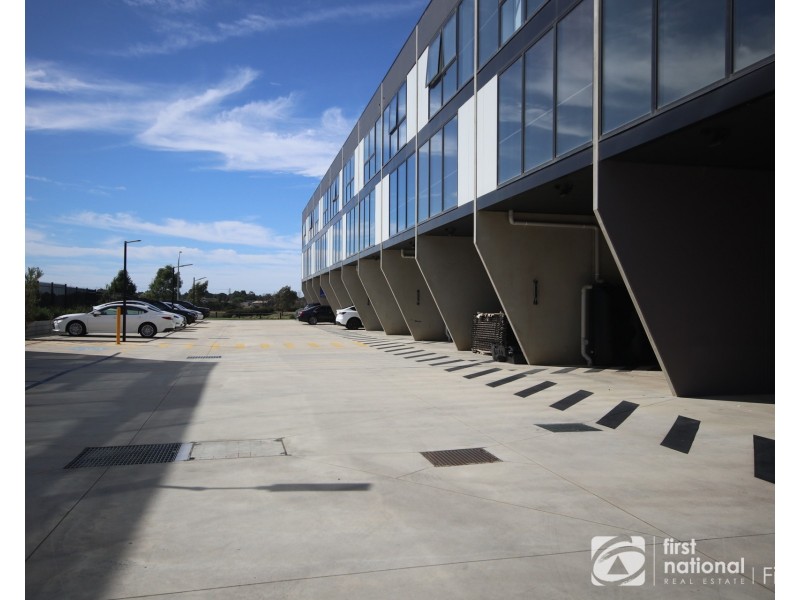 Level 1/9 Maughan Way, Cranbourne West VIC 3977