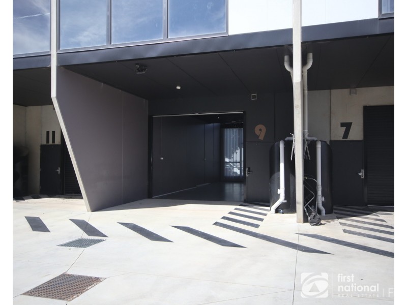 Level 1/9 Maughan Way, Cranbourne West VIC 3977