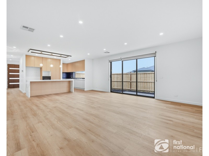 10 Abiku Road, Cranbourne South VIC 3977