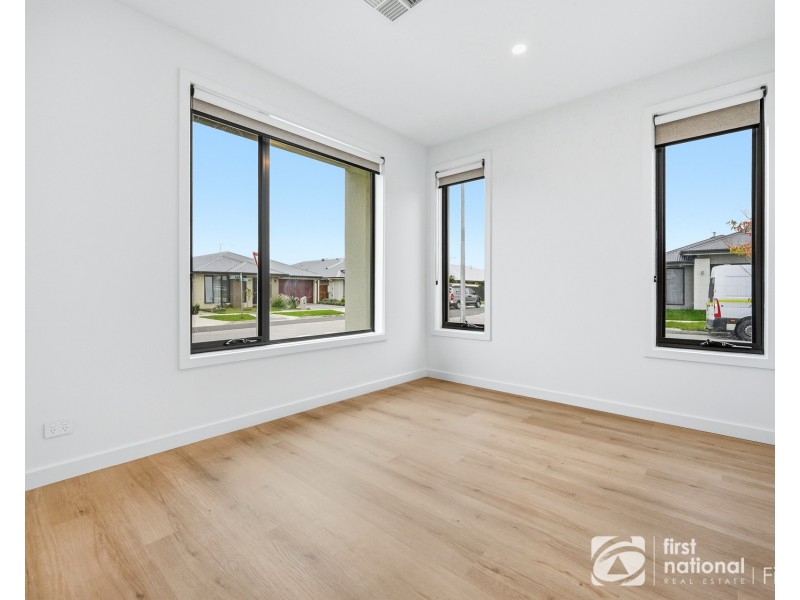 10 Abiku Road, Cranbourne South VIC 3977