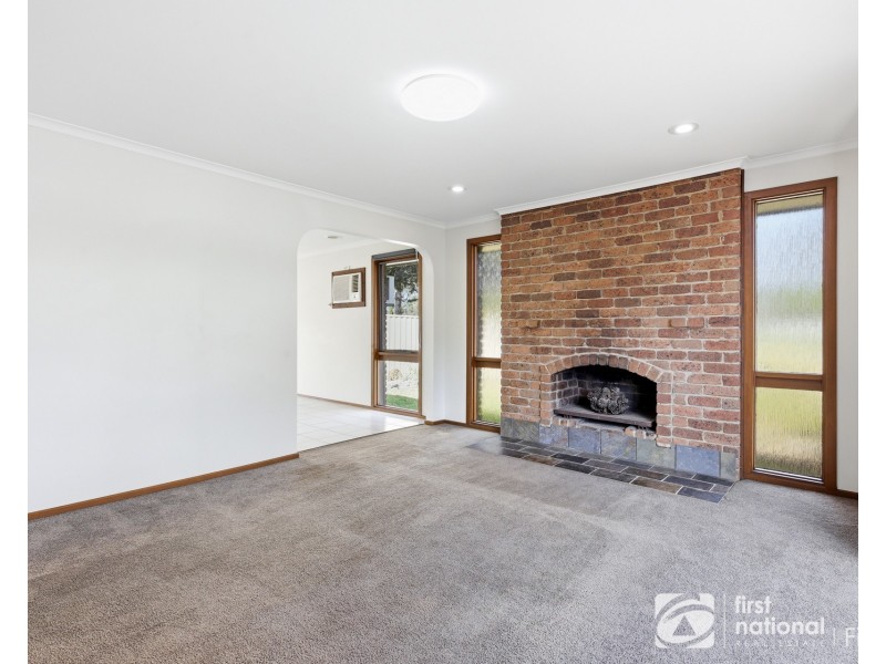 132 Endeavour Drive, Cranbourne North VIC 3977