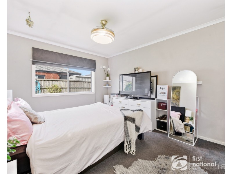 11 Lisa Avenue, Pakenham VIC 3810