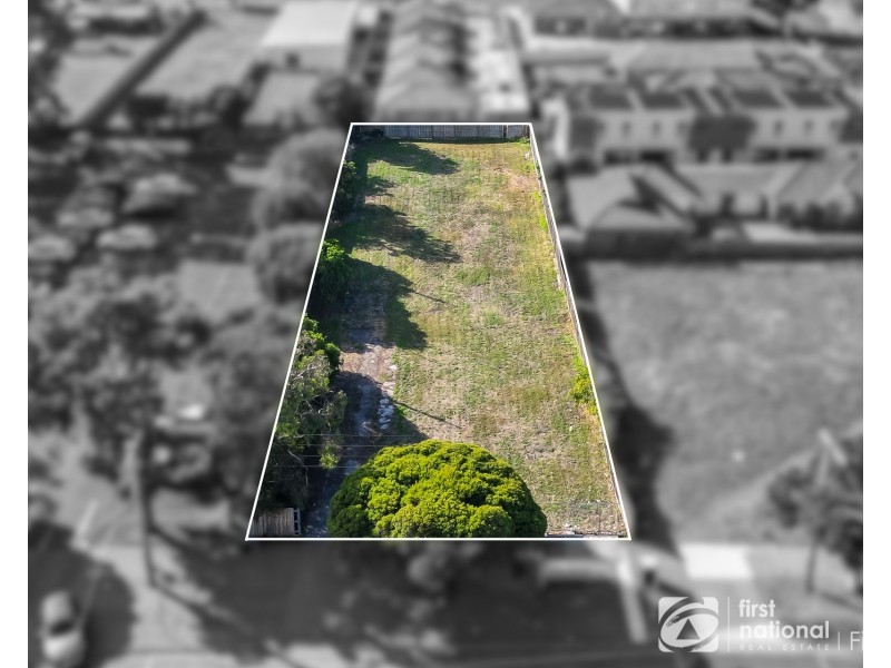 5 Lyall Street, Cranbourne VIC 3977