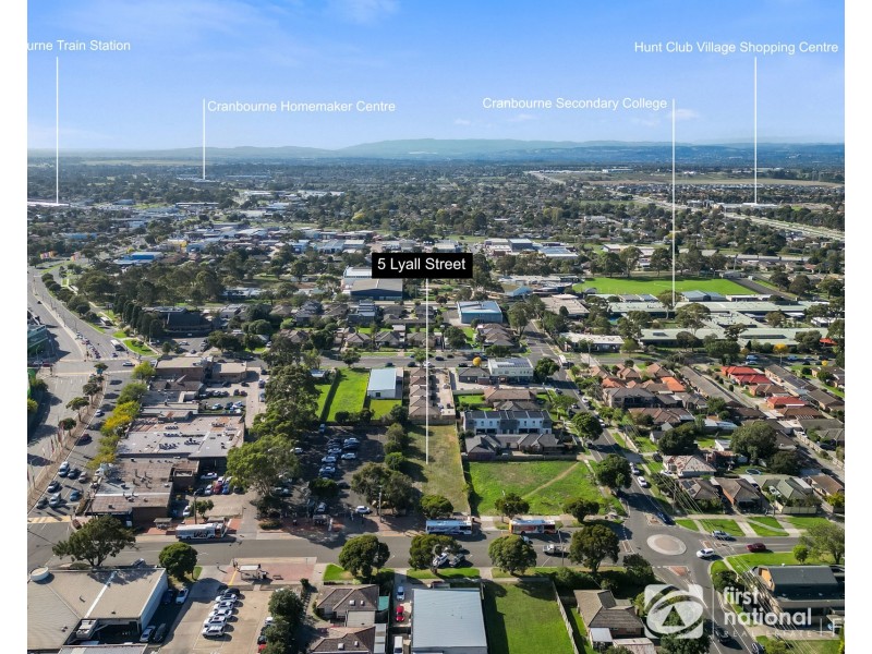 5 Lyall Street, Cranbourne VIC 3977