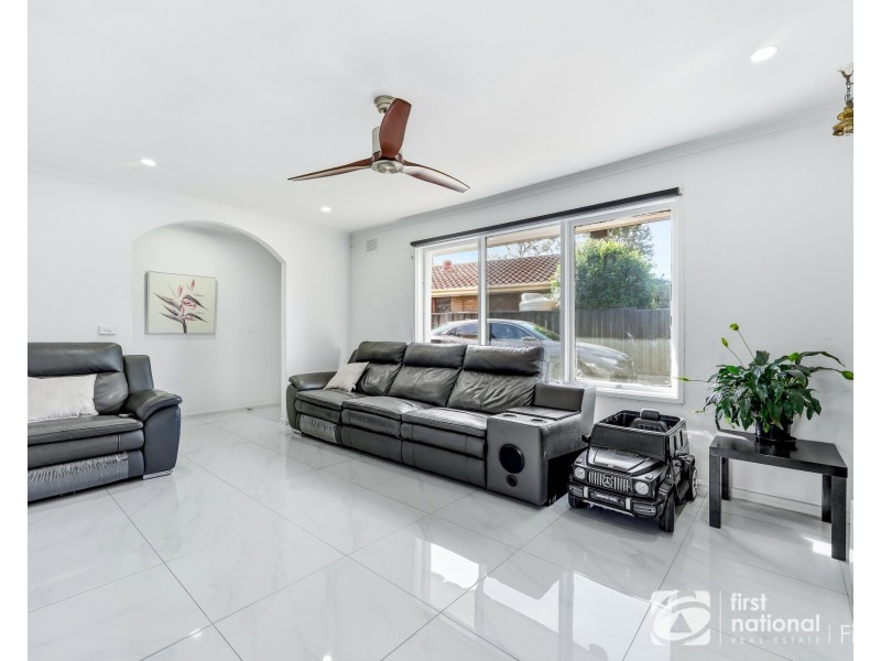 3 Ainsleigh Court, Cranbourne VIC 3977