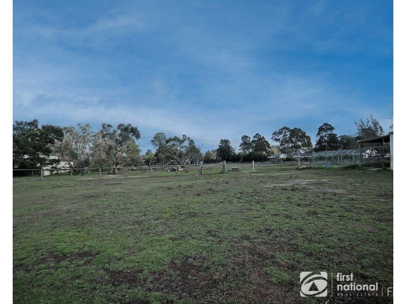 44 Finsbury Road, Devon Meadows VIC 3977