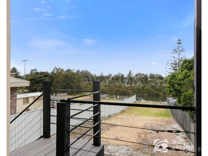64 Nepean Highway, Seaford VIC 3198
