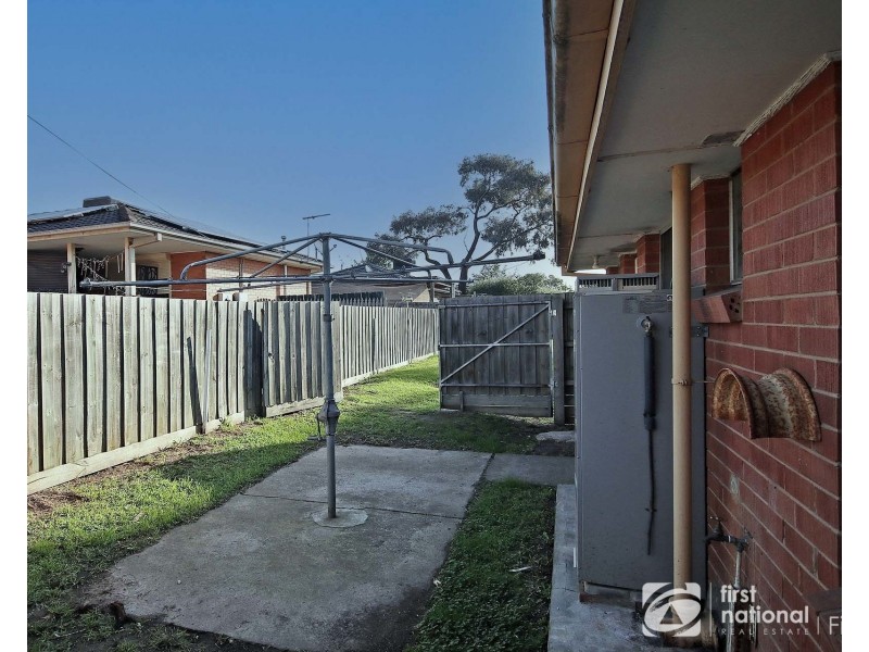 2/1A Bride Avenue, Hampton Park VIC 3976