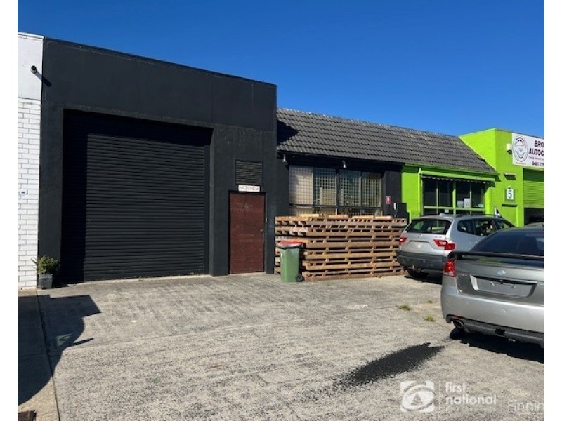 4 Cooper Court, Cranbourne VIC 3977