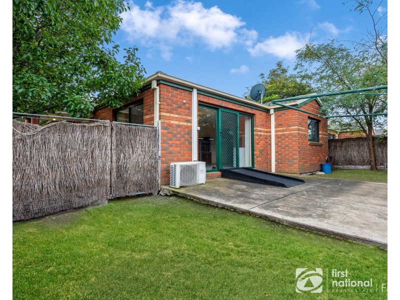 4/40 Barkly Street, Cranbourne VIC 3977