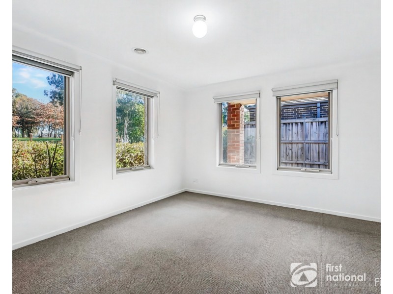 20 Hawkeseye Way, Cranbourne East VIC 3977