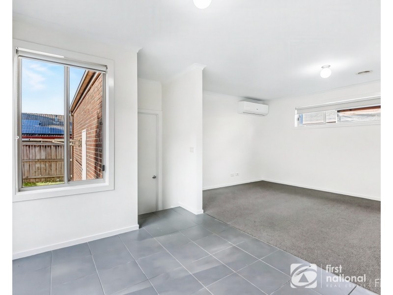20 Hawkeseye Way, Cranbourne East VIC 3977