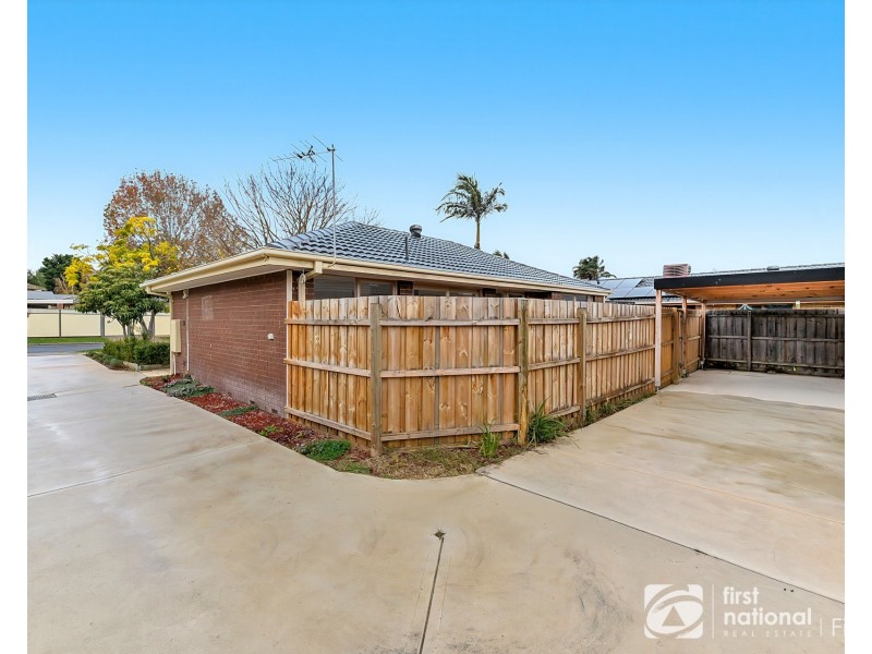 1/3 Hazelwood Avenue, Cranbourne North VIC 3977