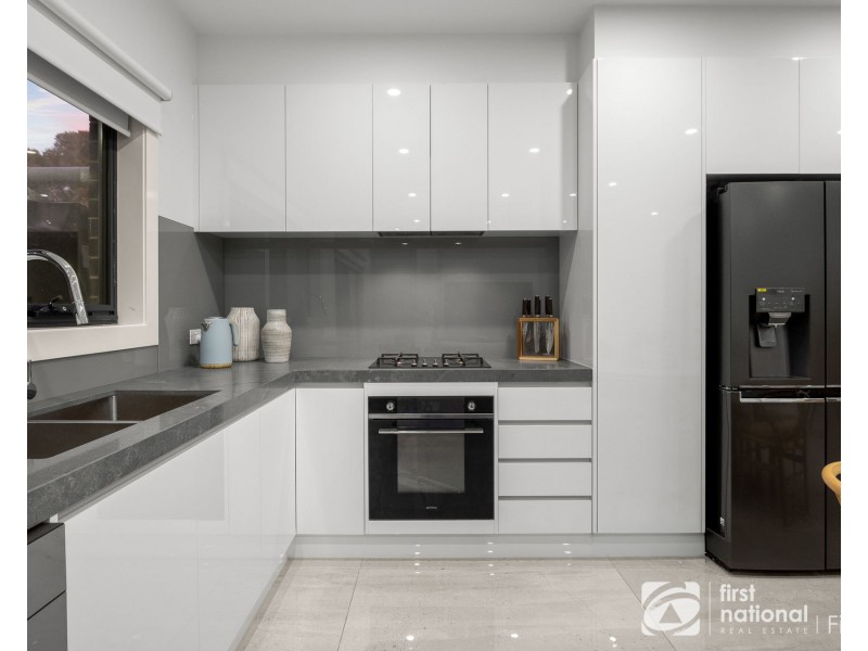 2/3 Knott Street, Safety Beach VIC 3936