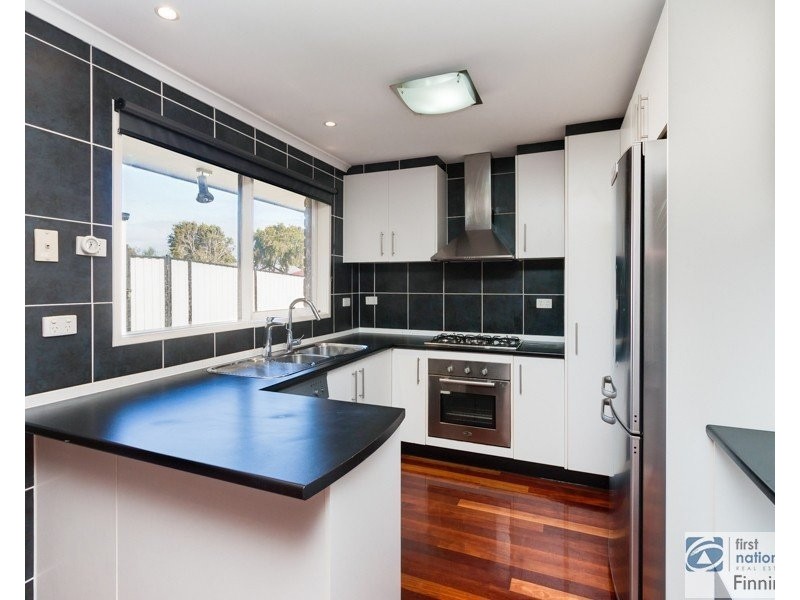 36 Endeavour Drive, Cranbourne North VIC 3977