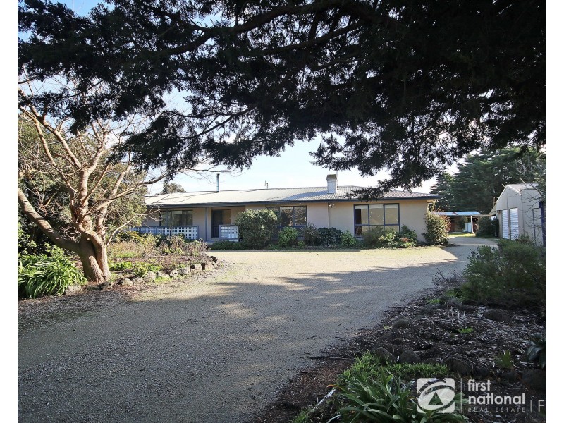 735 Tooradin Station Road, Clyde VIC 3978
