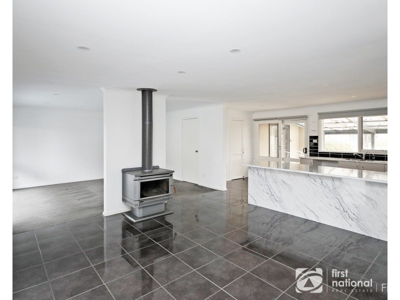 735 Tooradin Station Road, Clyde VIC 3978