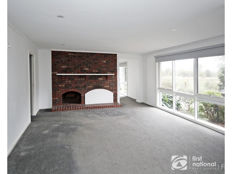 735 Tooradin Station Road, Clyde VIC 3978