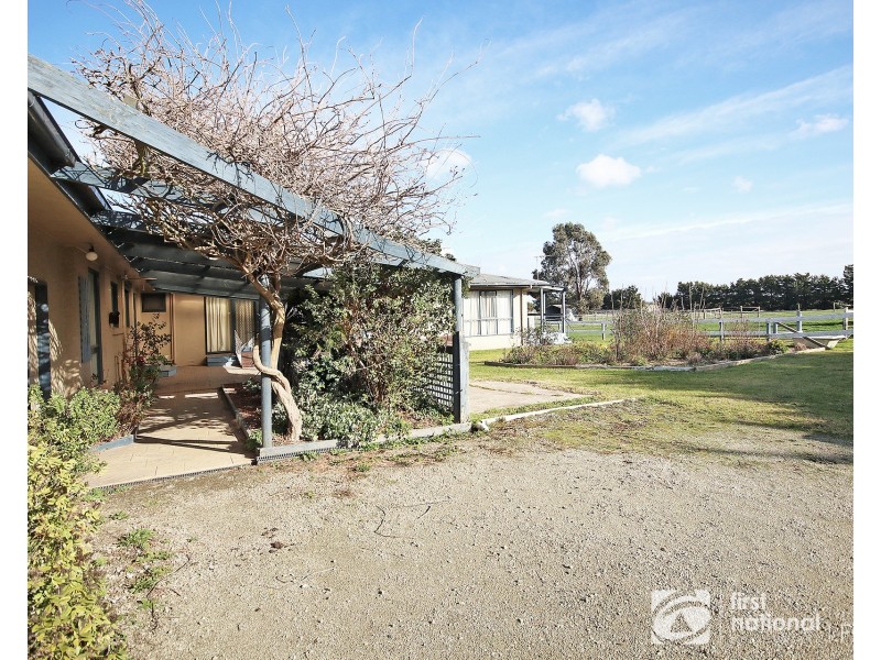 735 Tooradin Station Road, Clyde VIC 3978