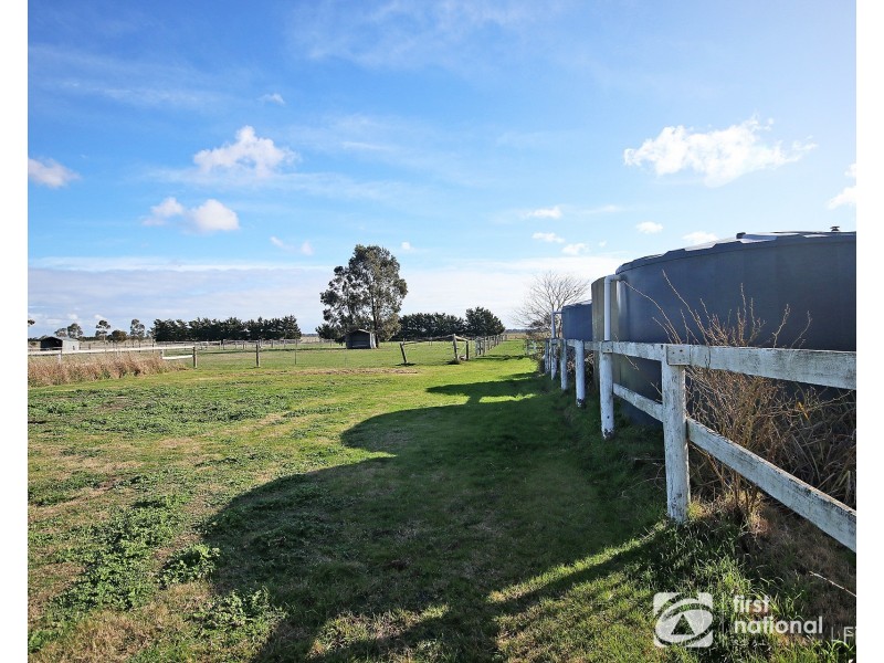 735 Tooradin Station Road, Clyde VIC 3978