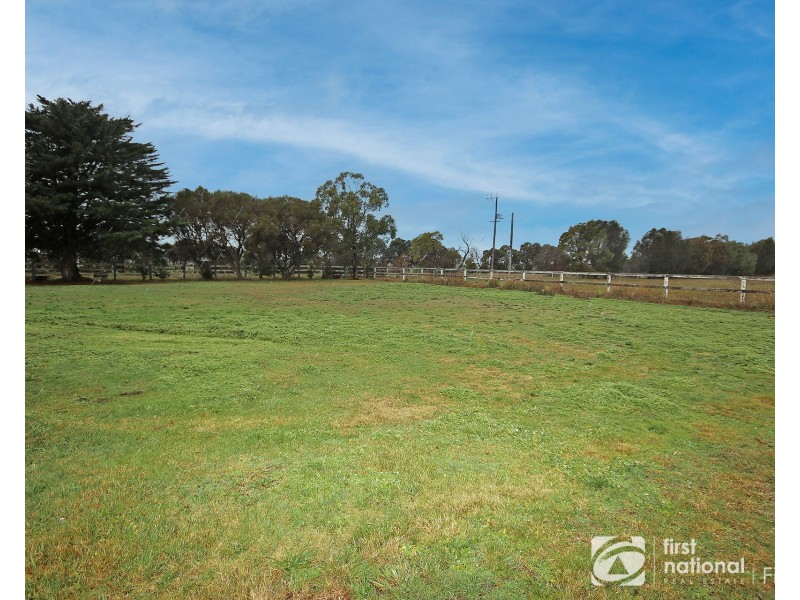 735 Tooradin Station Road, Clyde VIC 3978