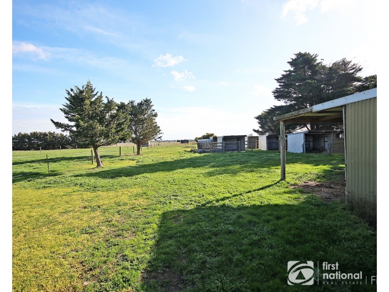 735 Tooradin Station Road, Clyde VIC 3978