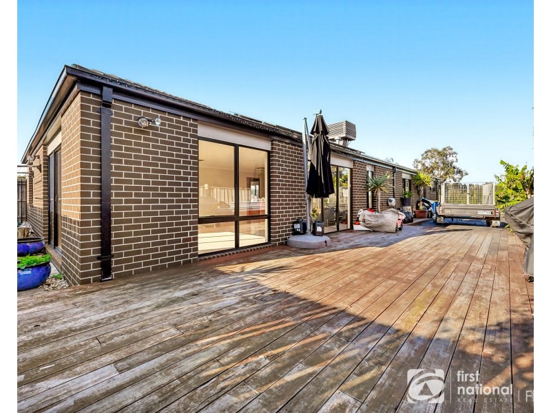 4 Corymbia Lane, Cranbourne West VIC 3977