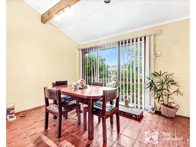 8 Steele Court, Cranbourne North VIC 3977
