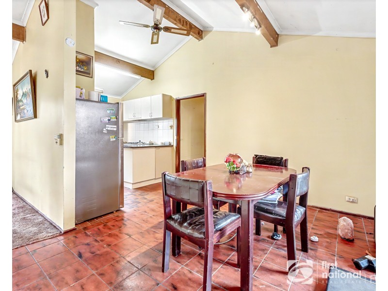 8 Steele Court, Cranbourne North VIC 3977