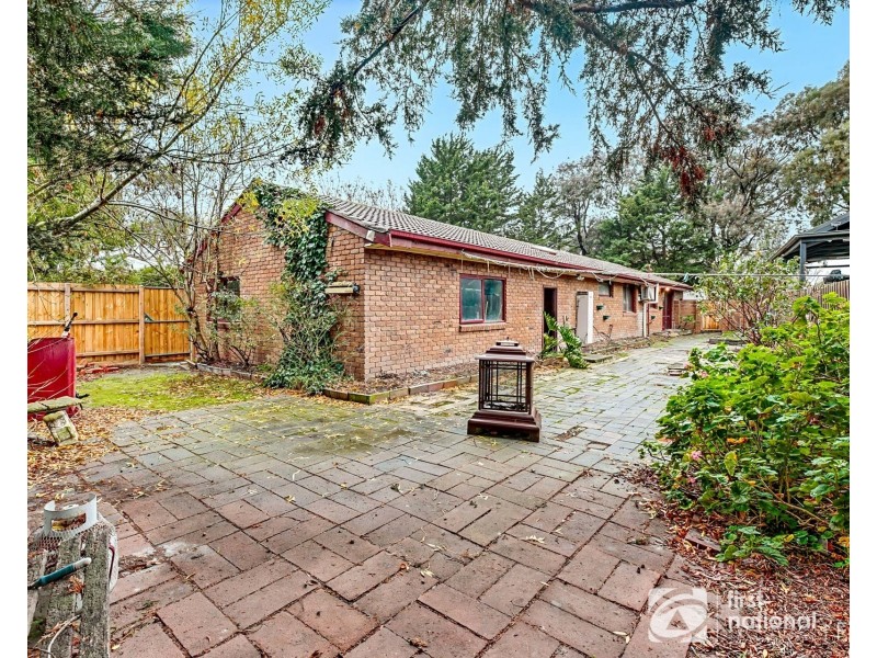 8 Steele Court, Cranbourne North VIC 3977