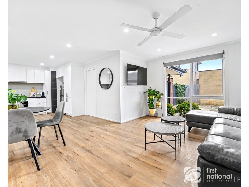 2/5 Binding Avenue, Cranbourne VIC 3977