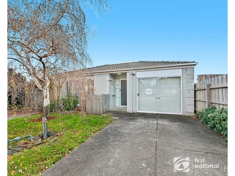 8 Shadi Court, Cranbourne West VIC 3977