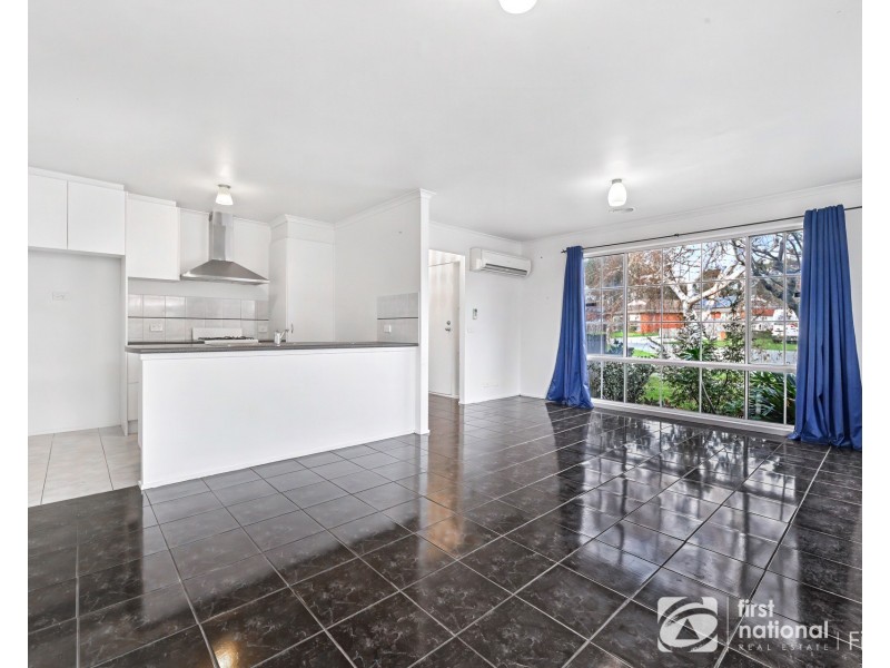8 Shadi Court, Cranbourne West VIC 3977