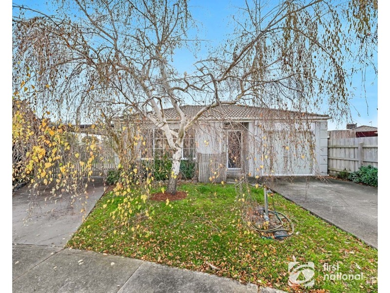 8 Shadi Court, Cranbourne West VIC 3977