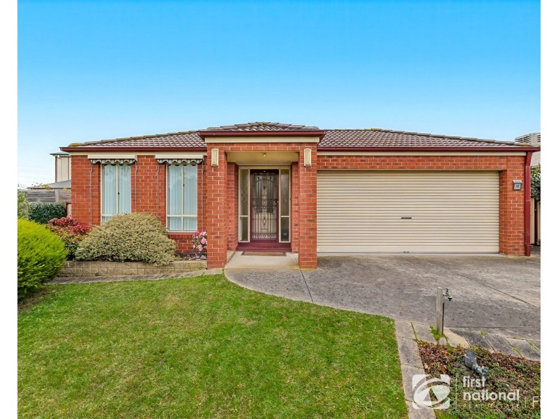 19 Grice Quadrant, Pakenham VIC 3810