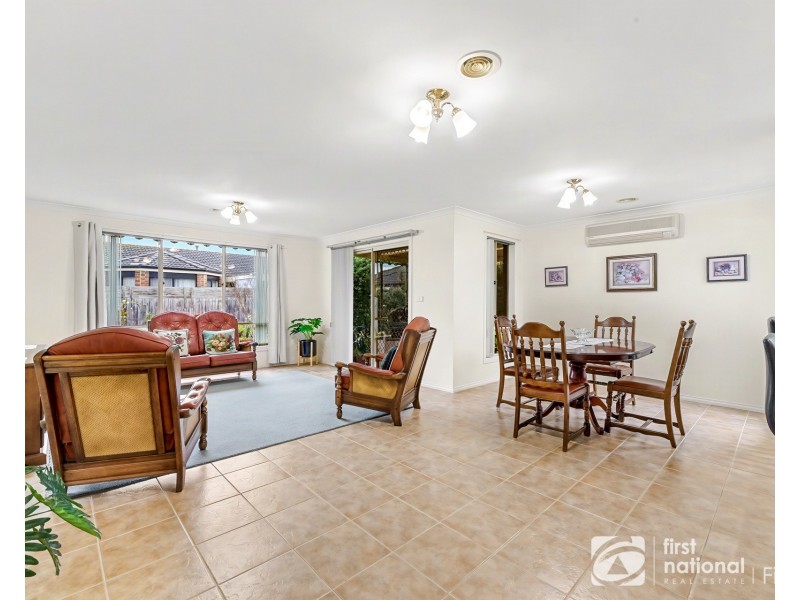 19 Grice Quadrant, Pakenham VIC 3810