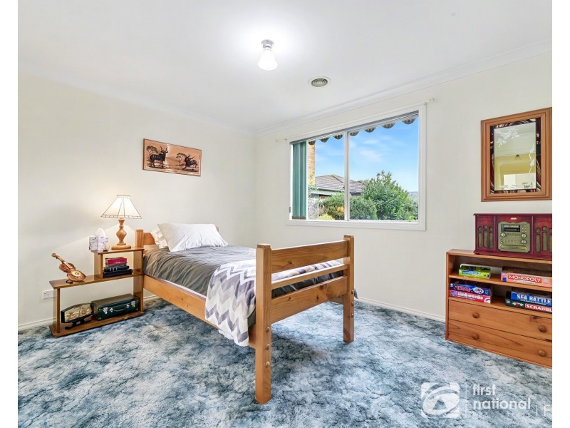 19 Grice Quadrant, Pakenham VIC 3810