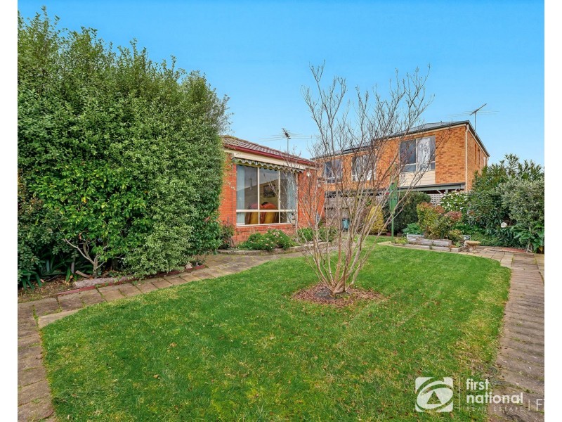 19 Grice Quadrant, Pakenham VIC 3810