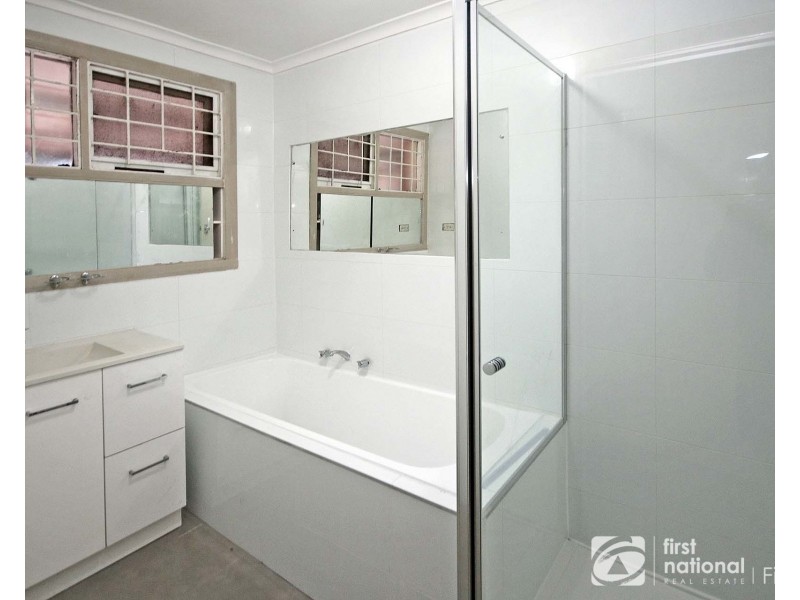 24 Lorna Street, Cranbourne VIC 3977